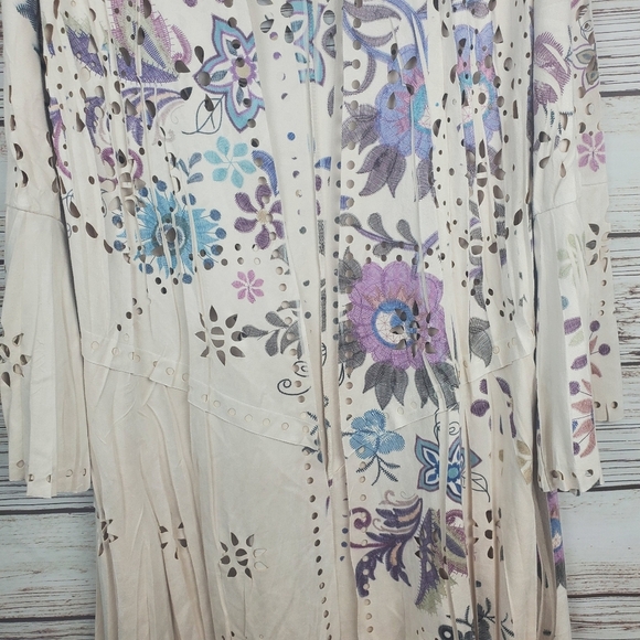 Origami by Vivien Womens Medium Cream Floral Faux Suede Laser Cut Duster Jacket - Picture 3 of 9